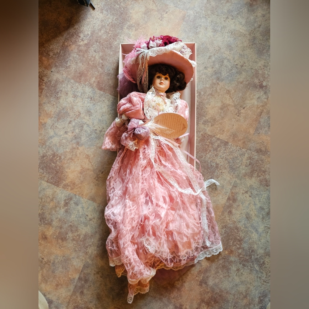 New Antique Sadie Ann Doll